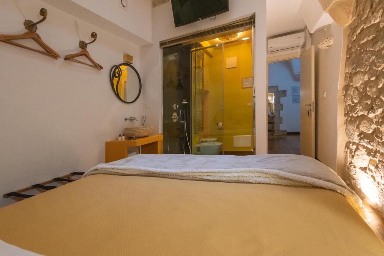 Le Nicchie luxury rooms Lecce Zewnętrze zdjęcie